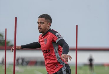 Atlético-GO x América-MG: Onde assistir ao vivo, escalações e tudo sobre o duelo da Série B. Imagem: Bruno Corsino/Atlético GO