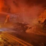 Bombeiros controlam incêndio em carreta com carga de soja em Mato Grosso