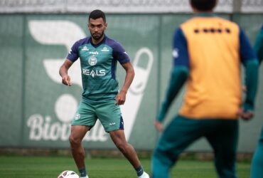 Coritiba x Goiás: onde assistir ao vivo e prováveis escalações pela Série B. Imagem: Gabriel Thá Coritiba