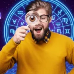 Homem segurando uma lupa