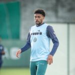 Coritiba x Criciúma: onde assistir ao vivo, escalações e tudo sobre o duelo da Série B. Imagem: JP Pacheco Coritiba