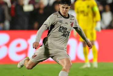 Athletico x Operário: onde assistir, escalações e tudo sobre o duelo decisivo da Série B. Imagem: José Tramontin athletico.com.br