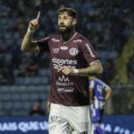 Ferroviária x Chapecoense: onde assistir, escalações e tudo sobre o duelo pela Série B. Imagem: Luis Miguel Ferreira Ferroviária SAF