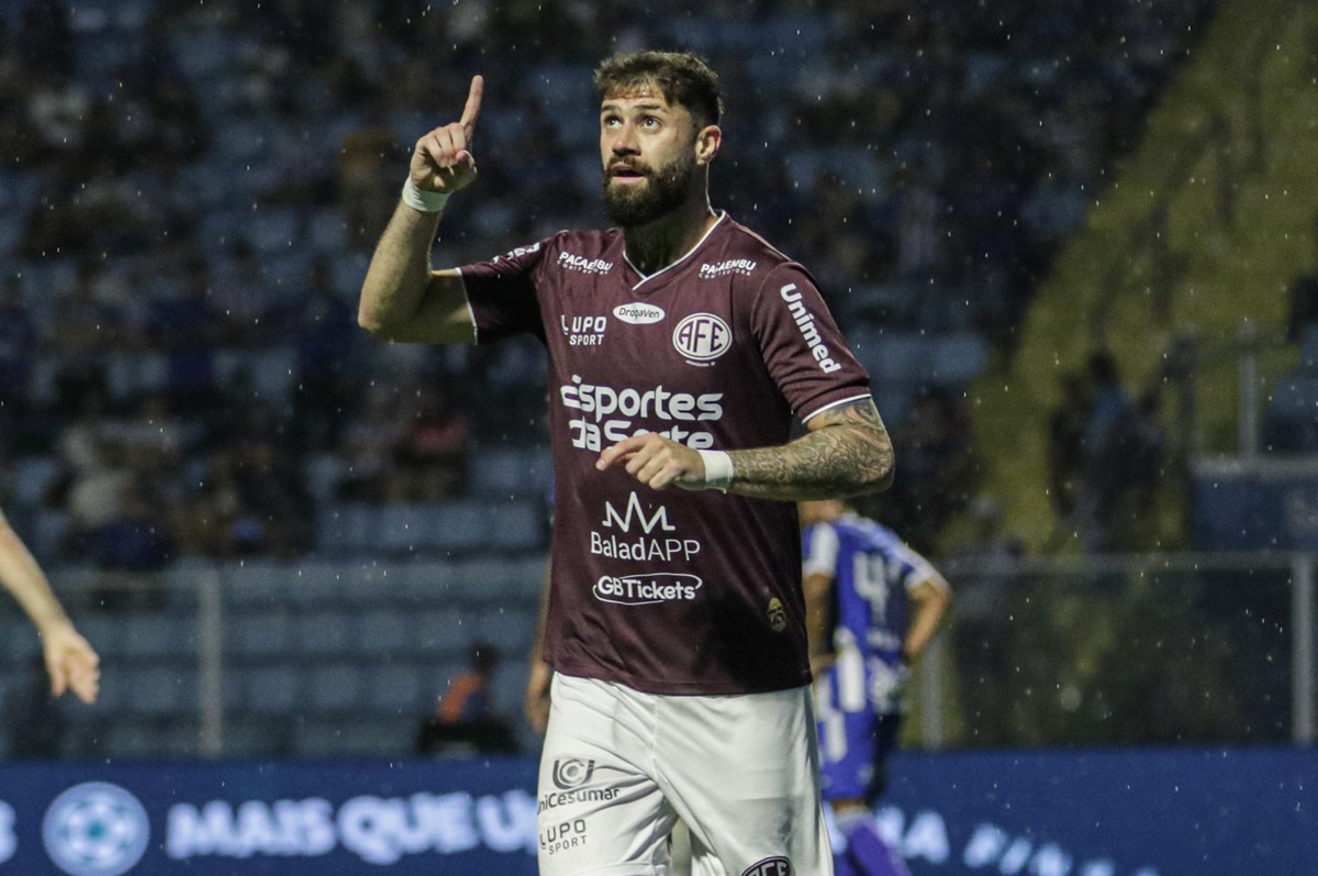 Botafogo-SP x Ferroviária: onde assistir, escalações e tudo sobre o clássico da Série B. Imagem: Luis Miguel Ferreira Ferroviária SAF Botafogo-SP x Ferroviária: onde assistir, escalações e tudo sobre o clássico da Série B. Imagem: Luis Miguel Ferreira Ferroviária SAF