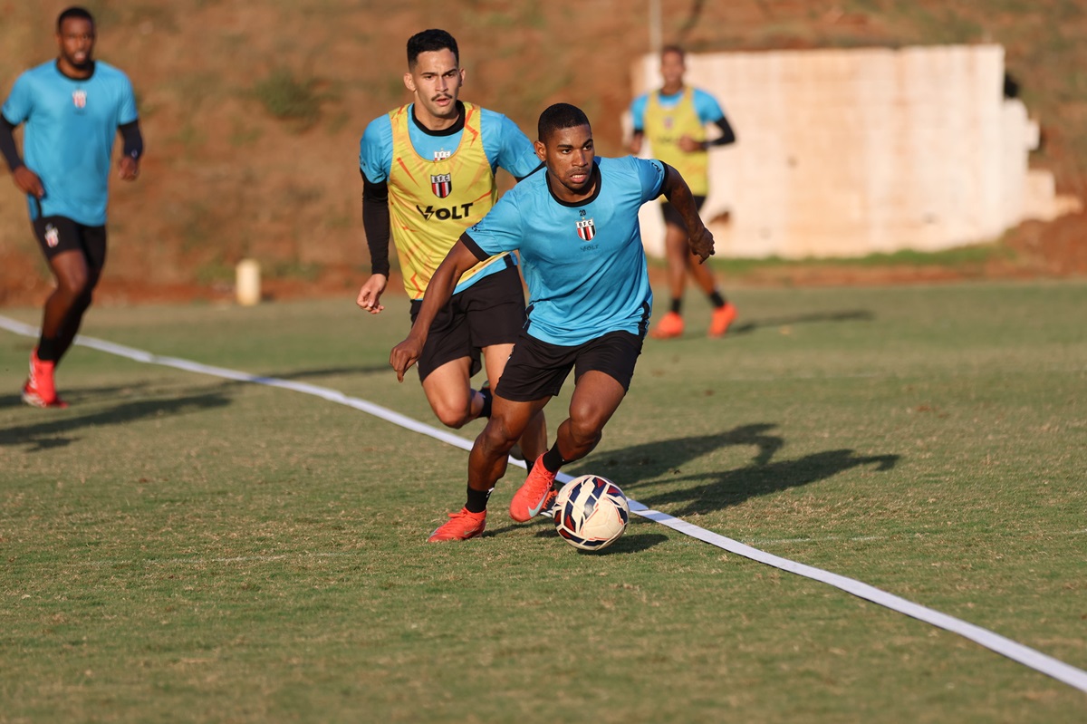 Botafogo-SP x Athletico: onde assistir, escalações e tudo sobre o duelo da Série B. Imagem: Luiz Fernando Cosenzo Agência Botafogo