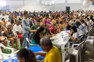 Mais de mil famílias recebem cartões do programa Ser Família em Rondonópolis