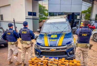 Droga foi encontrada em veículo abordado no Trevo de Campinápolis; condutor não possuía habilitação