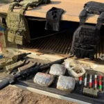 Polícias de Mato Grosso apreendem armas pesadas e drogas em fazenda de Cáceres