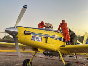 Prefeitura de Barra do Garças mobiliza duas aeronaves no combate às queimadas no Parque Estadual da Serra Azul