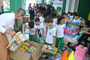 Sinop inicia entrega de mais de 11 mil brinquedos na rede municipal de ensino infantil