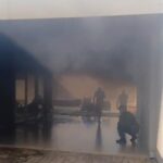 Chamas começaram em aparelho de ar-condicionado; Corpo de Bombeiros alerta para manutenção preventiva em época de calor intenso