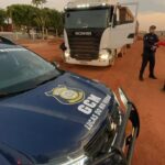 Abordagem ocorreu próximo ao pedágio da BR-163; motorista foi detido e encaminhado à Polícia Civil