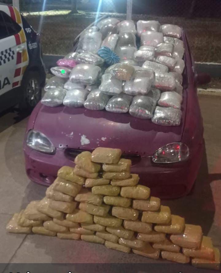 Durante a Operação Tolerância Zero, um homem de 38 anos foi preso em flagrante com drogas, armas e munições; ele confessou que receberia R$ 10 mil para transportar o entorpecente até Cuiabá.