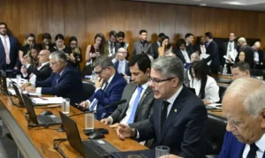 Senador alerta que PEC da Blindagem favorece impunidade no Congresso