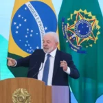 Lula critica PEC da Blindagem e alerta sobre risco a ações judiciais