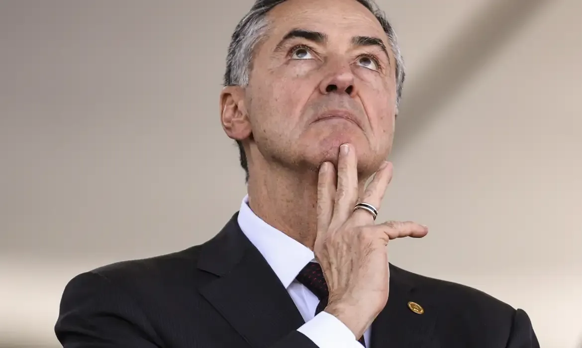 Barroso garante julgamento de Bolsonaro com serenidade