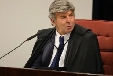 Fux vota para anular ação penal por cerceamento de defesa