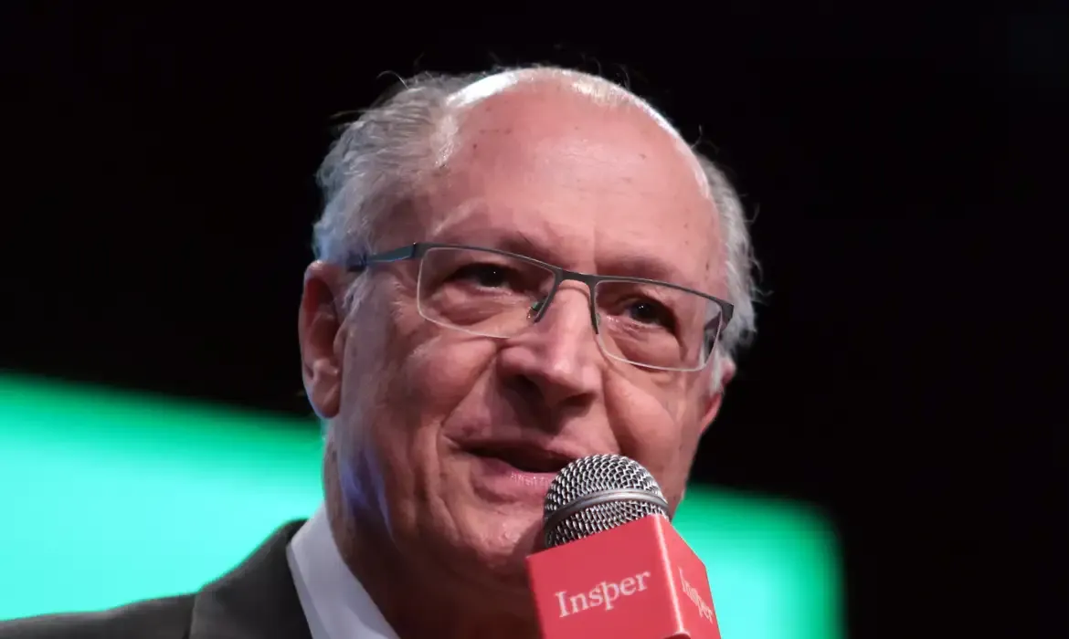 Tarifaço: Alckmin diz que encontro de Lula e Trump é primeiro passo para solução