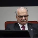 Fachin assume presidência do STF com Moraes como vice