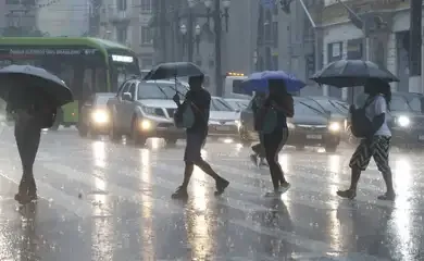 Toyota suspende produção no Brasil após tempestade danificar planta