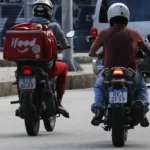 Câmara aprova urgência para votar vale-refeição a entregadores