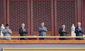 China realiza desfile militar do Dia da Vitória com líderes internacionais