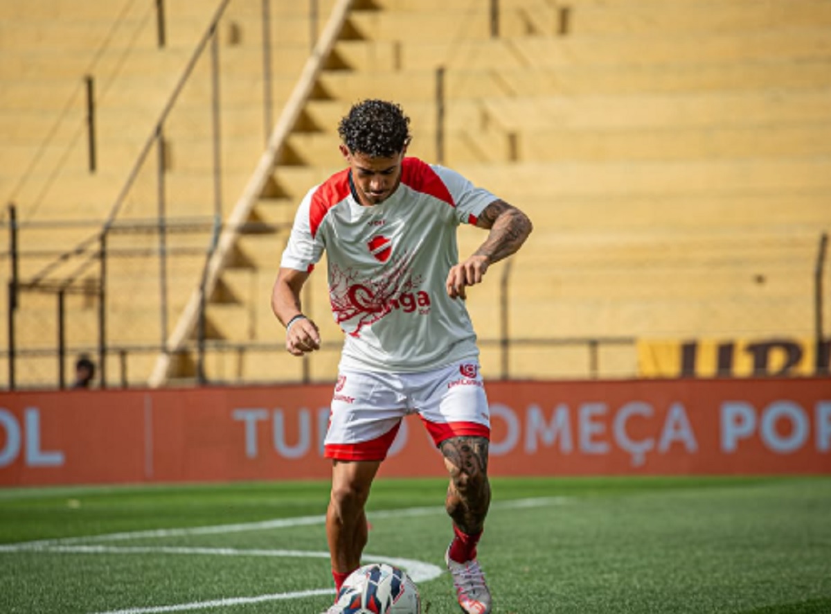 Vila Nova x Criciúma: onde assistir ao vivo, escalações e tudo sobre o duelo pela Série B. Imagem: Beto Corrêa Photo