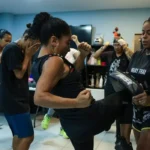 Projeto social no Rio oferece aulas de MuayThai para mulheres