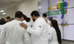 Governo lança bolsa para estudantes de medicina de baixa renda