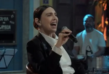 Adriana canta Lupicínio Rodrigues em homenagem no Samba na Gamboa