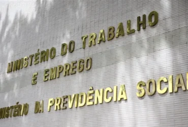 Governo alerta empregadores sobre atraso no FGTS de domésticas