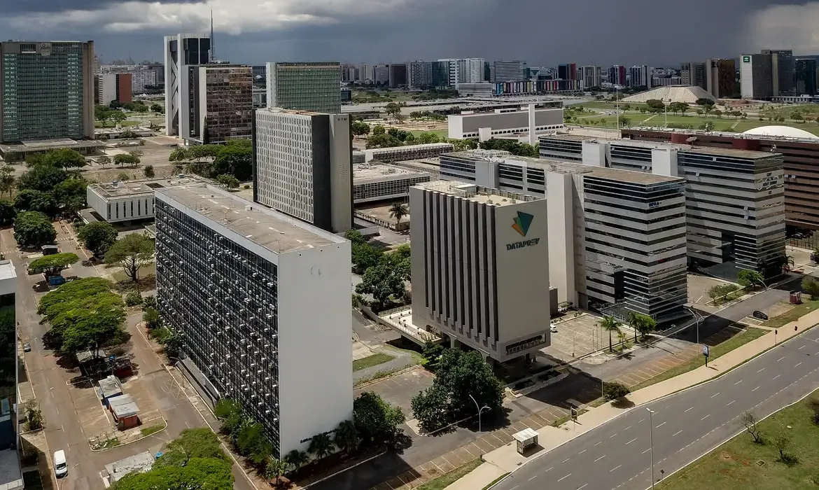 CGU abre 40 processos por descontos ilegais em pensões do INSS