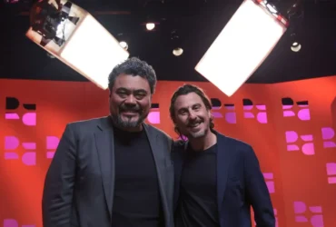 Programa DR com Demori recebe Leonardo Sakamoto na TV Brasil nesta terça