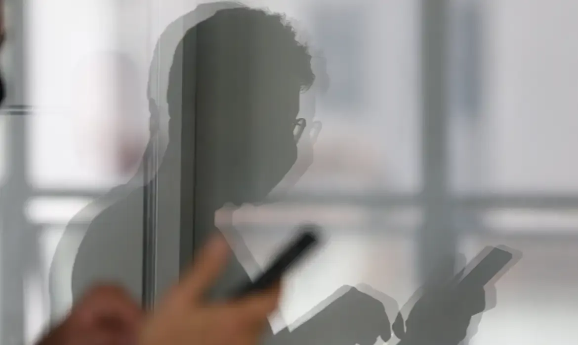 Compradores de celulares com restrição criminal em SP devem devolver aparelhos