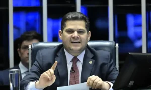 Alcolumbre arquiva PEC da Blindagem após rejeição da CCJ