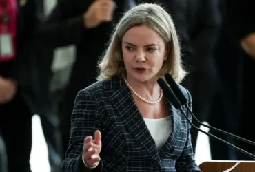 Brasil reage após ameaça militar dos EUA em defesa de Bolsonaro