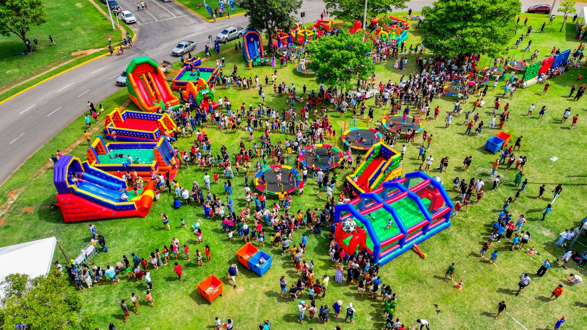 Mais de 2 mil crianças participaram da festa promovida pela Prefeitura, com brincadeiras, apresentações culturais e lanches especiais preparados para toda a família