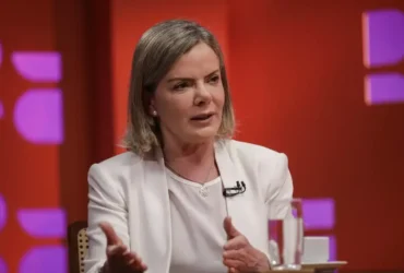 Gleisi critica governadores de direita e alerta para influência dos EUA no Brasil