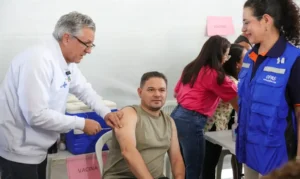 Padilha reforça importância da vacinação e garante segurança das doses no Dia D