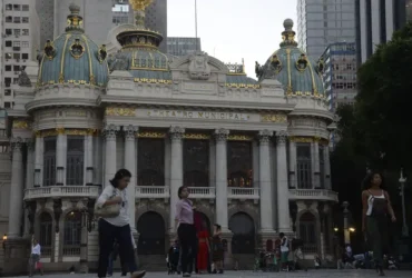 Frida emociona público no Theatro Municipal do Rio até o dia 31