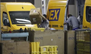 Correios negociam empréstimo de 20 bilhões para equilibrar finanças
