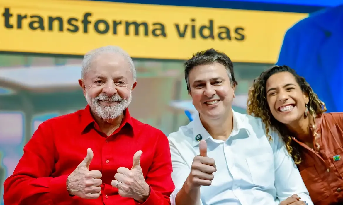 Carteira Nacional Docente começa a ser emitida para professores