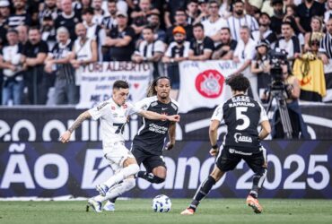 Santos x Corinthians: onde assistir, escalações e tudo sobre o Clássico Alvinegro pelo Brasileirão 2025. Imagem: Raul Baretta/Santos FC