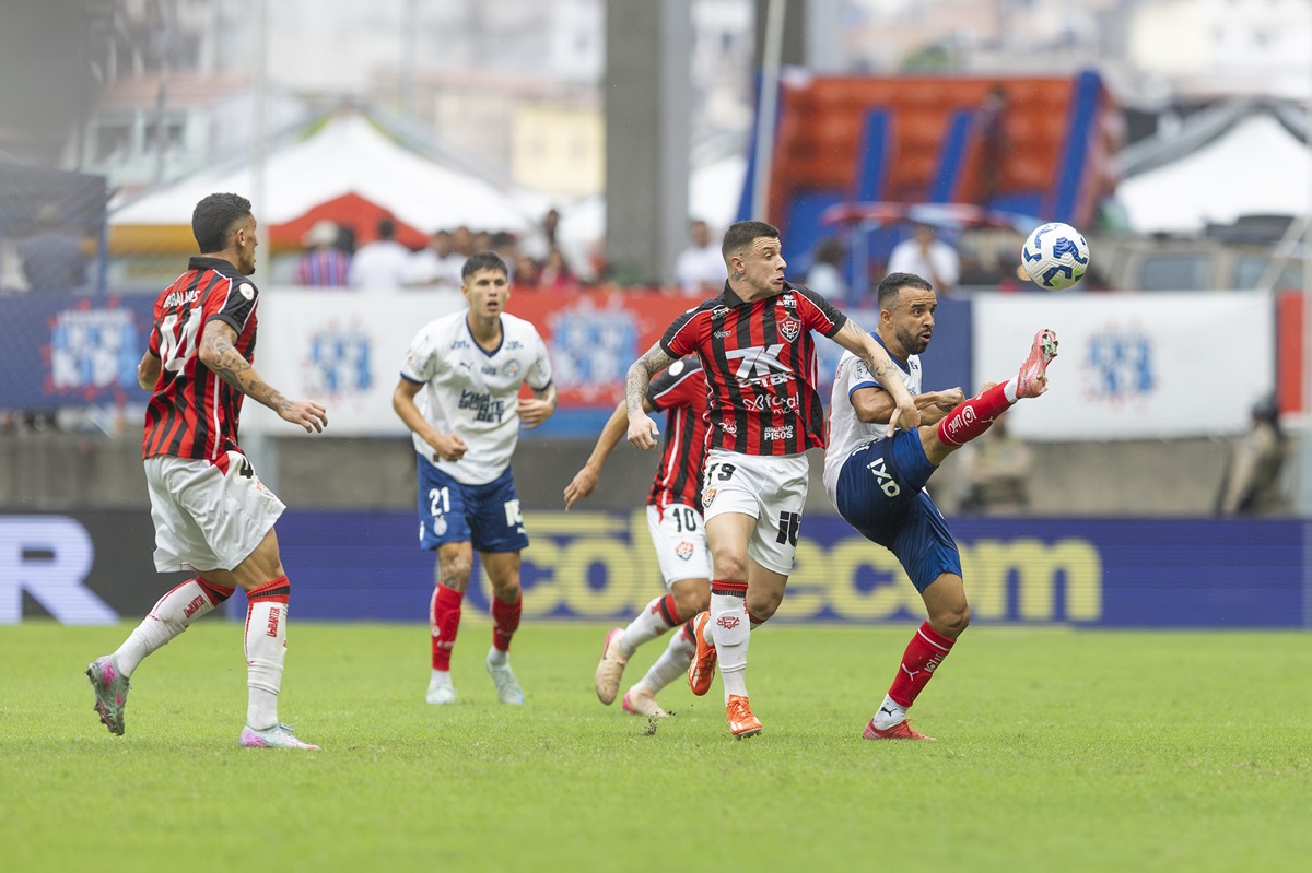 Vitória x Bahia: onde assistir, escalações e tudo sobre o Ba-Vi que fecha a 28ª rodada do Brasileirão 2025. Imagem: Rafael Rodrigues/EC Bahia