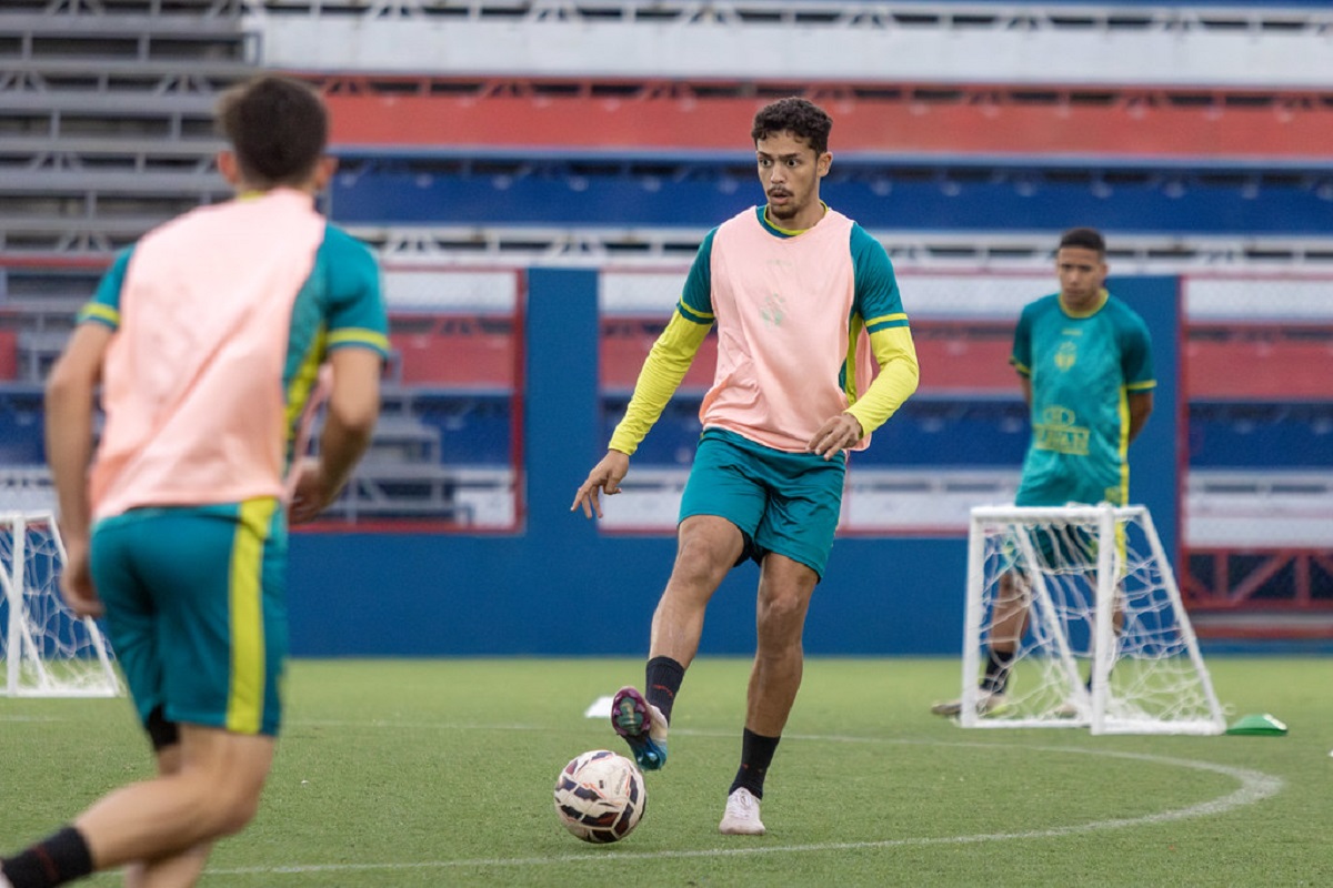 Náutico x Brusque: duelo decisivo pela Série C promete emoções nos Aflitos. Imagem: Divulgação Brusque Náutico x Brusque: duelo decisivo pela Série C promete emoções nos Aflitos. Imagem: Divulgação Brusque