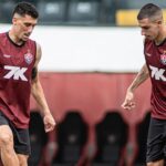 Vitória x Corinthians: Onde assistir ao vivo, horário e escalações do jogo no Barradão pela 30ª rodada do Brasileirão. Imagem: Divulgação Vitória