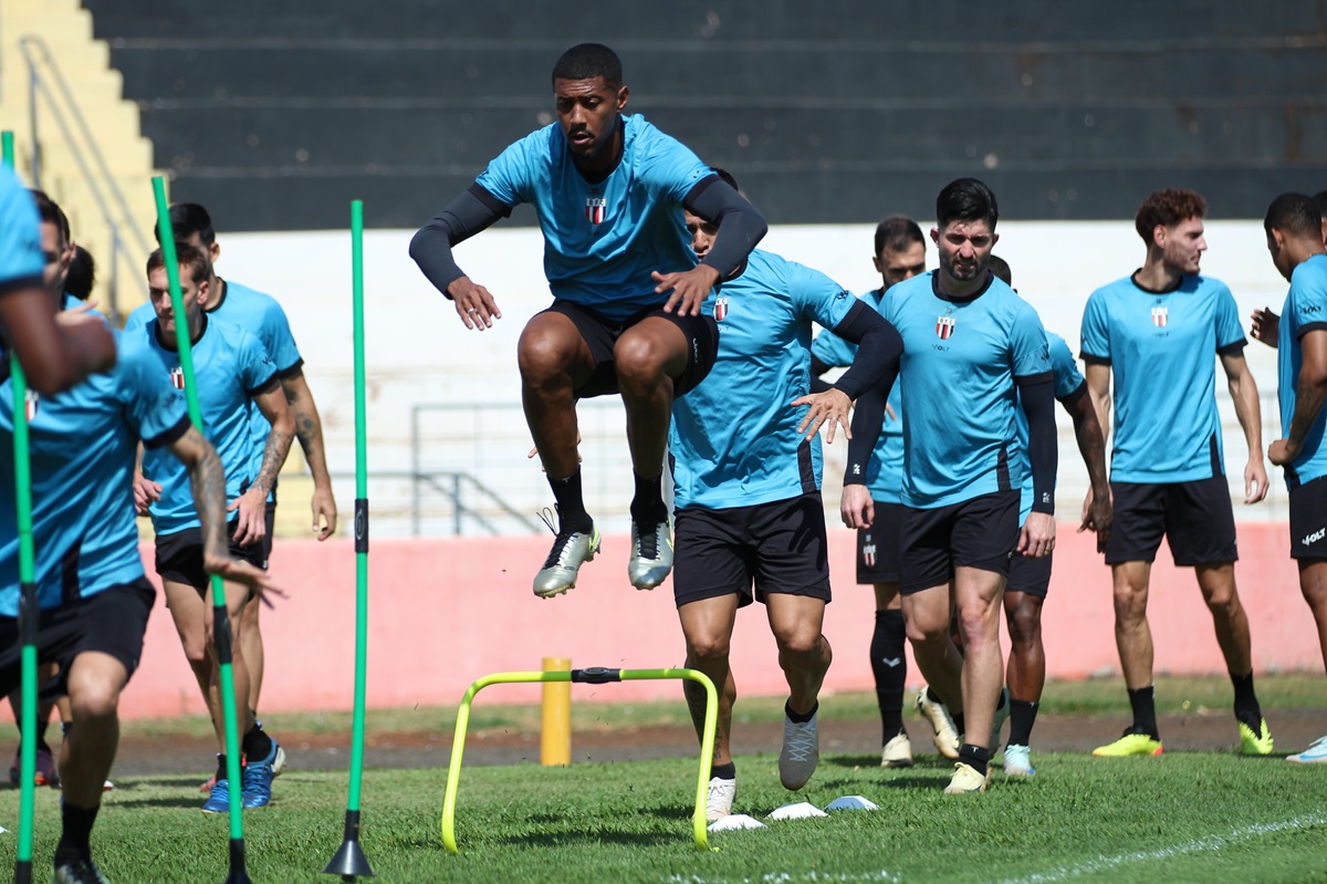 Coritiba x Botafogo-SP: onde assistir ao vivo, escalações e tudo sobre o jogo da Série B. Imagem: João Victor Cristovão / Agência Botafogo