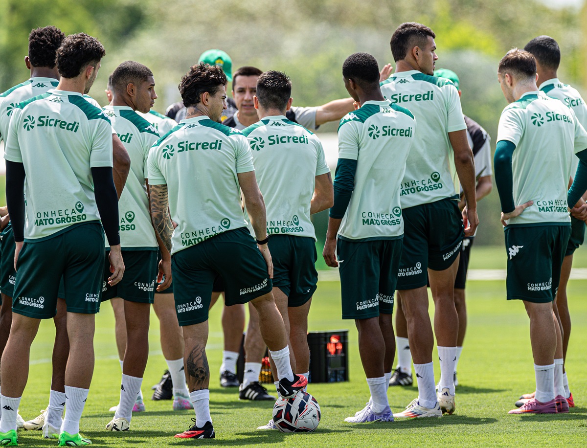 Amazonas x Cuiabá: onde assistir, escalações e tudo sobre o duelo decisivo da Série B. Imagem: AssCom Dourado