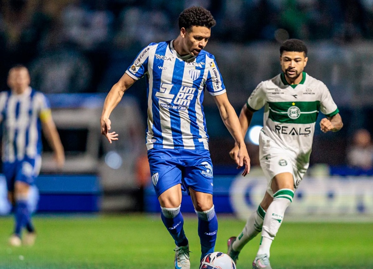 CRB x Avaí: onde assistir ao vivo, escalações e tudo sobre o jogo da Série B. Divulgação Avaí CRB x Avaí: onde assistir ao vivo, escalações e tudo sobre o jogo da Série B. Divulgação Avaí