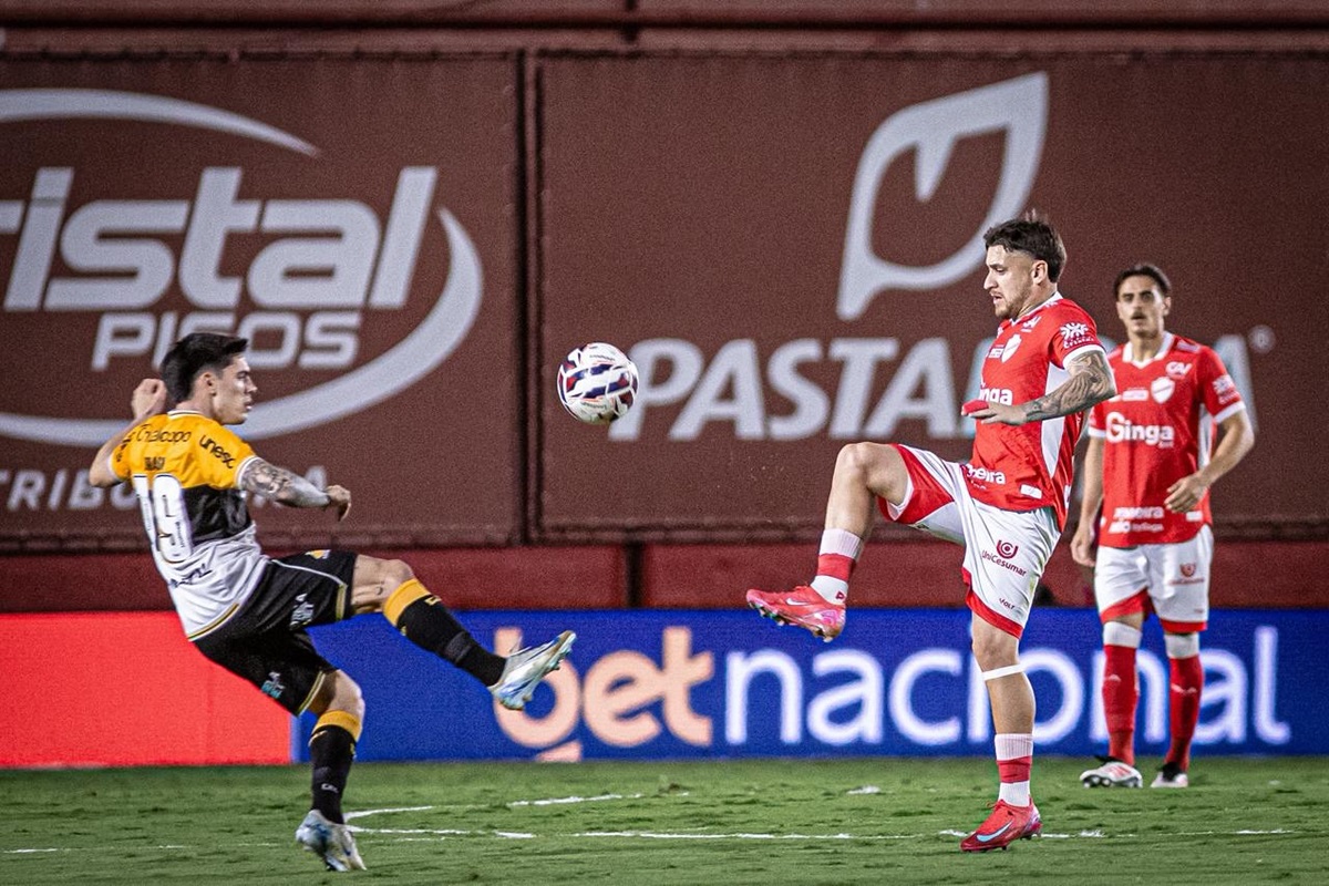 América-MG x Vila Nova: onde assistir, escalações e tudo sobre o duelo pela Série B. Imagem: Divulgação Vila Nova